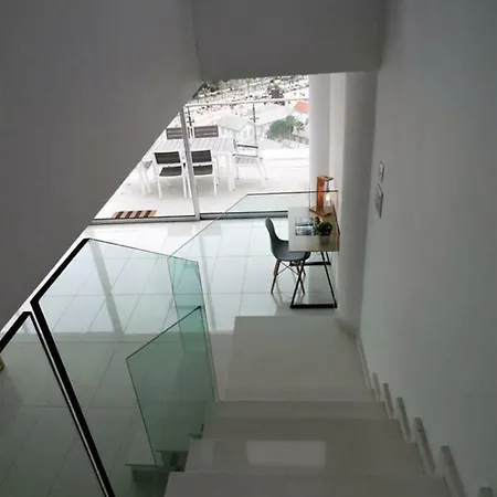 Lägenhet 3b Seaview Duplex Penthouse W Hot Tub Finikoudes Beach *