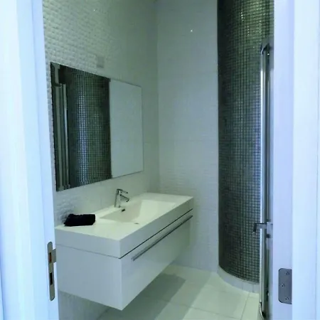 3b Seaview Duplex Penthouse W Hot Tub Finikoudes Beach Lägenhet Larnaca